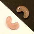 古代勾玉（細）　ローズクォーツ 20*13　　　　品番： 9622