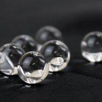 片穴ビーズ　水晶　丸　10mm【バラ売り】品番：9679