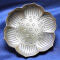 置物　彫り物　お香受け皿　さざれ皿　真鍮製　蓮模様　約9cm　品番： 10175