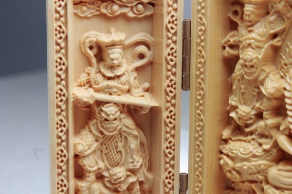 画像3: 柘植の木彫（平型）　虚空蔵菩薩・四天王(持国天・多門天・広目天・増長天)　　　　品番： 7366