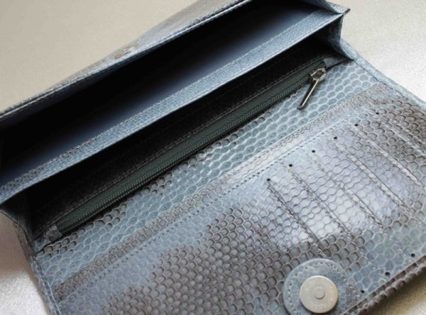 画像6: シーパイソンレザー　長財布　パターンブルー　縁起物　風水　品番： 10192