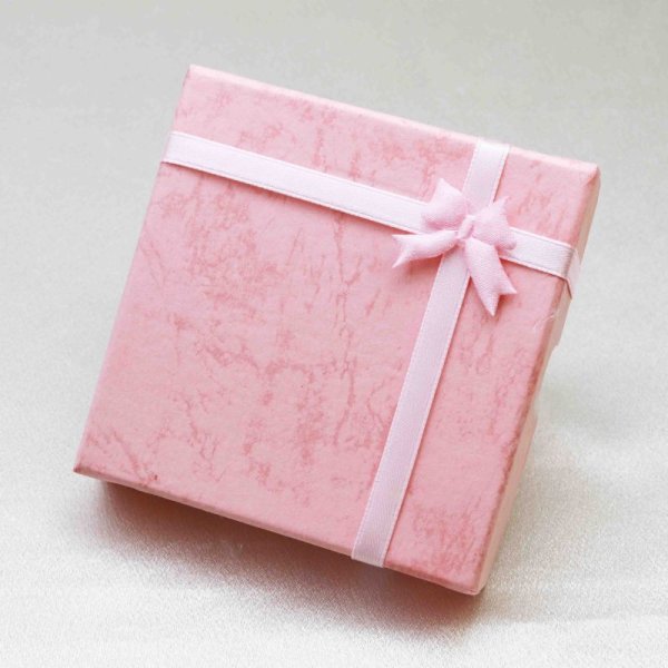 画像1: 【現品限り】プレゼント　ギフト　ボックス　レディース　リボン付き　ペーパーボックス　紙箱　ピンク　桃色　　品番：12104