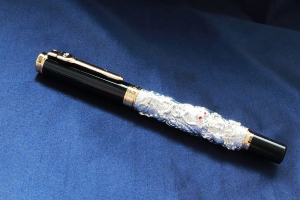 画像4: 龍王筆　飛龍　シルバーカラー　風水　品番： 12351
