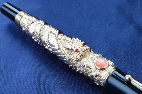 画像3: 龍王筆　龍神　ゴールドカラー　風水　品番： 12355