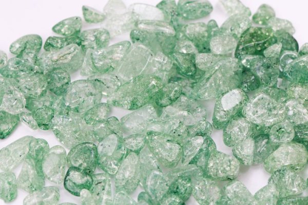 画像2: さざれ石　爆裂水晶　クラック水晶　緑　グリーン　カラー　100g　パッケージ付き　浄化　開運　厄除け　品番： 12532