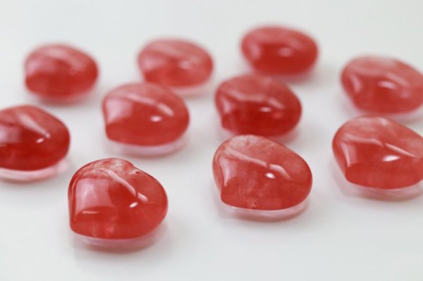 画像5: ハート石　合成チェリークォーツ　ハート型　中サイス　溶解水晶　癒し　置物　天然石　品番：7439