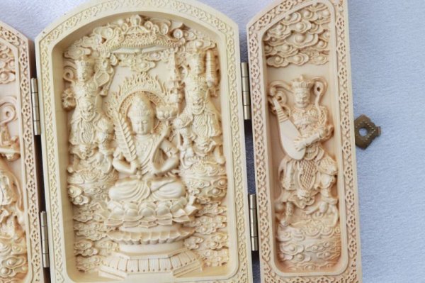 画像3: 【超特価】20個限定！　置物　木彫り　八尊仏　柘植の木彫（平型）虚空蔵菩薩・四天王(持国天・多門天・広目天・増長天)　信仰　菩薩　知恵　ヒノキ　　品番： 12936