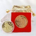 【現品限り】令和３年　丑（うし）　縁起メダル　金牛納福　円型　ゴールド　えんぎ　置物　お守り　品番：13168