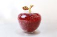 画像3: 置物　幸運のリンゴ　CZ　レッド　赤　ジルコニアストーン　風水　開運　幸福　幸運　金運　運気上昇　幸運のアップル　彫り物　品番： 13233 (3)