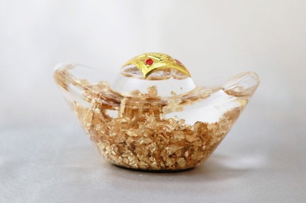 画像4: 置物　金箔元宝　クリスタル　風水　開運　幸福　幸運　金運　運気上昇　彫り物　品番： 13234