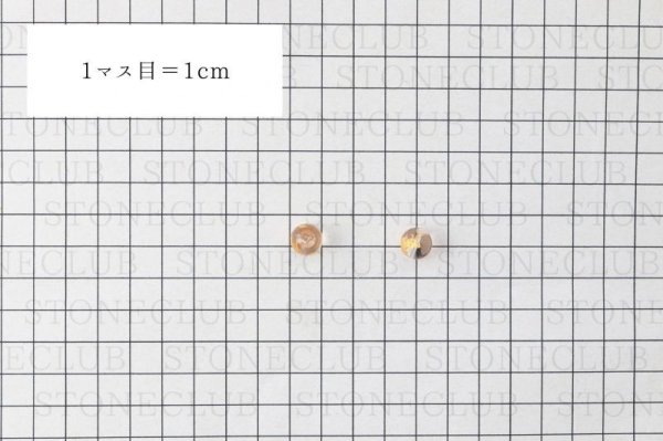 画像4: カービング　彫刻ビーズ　 干支　丑（うし）　水晶　丸　8mm　金彫り　彫り石　透明　浄化　魔除け　品番：13255