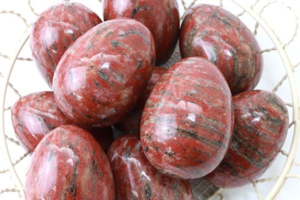 画像3: 置物　玉子　レッドジャスパー　たまご　卵　赤　健康　行動力　決断力　判断力　エネルギー　品番：13543
