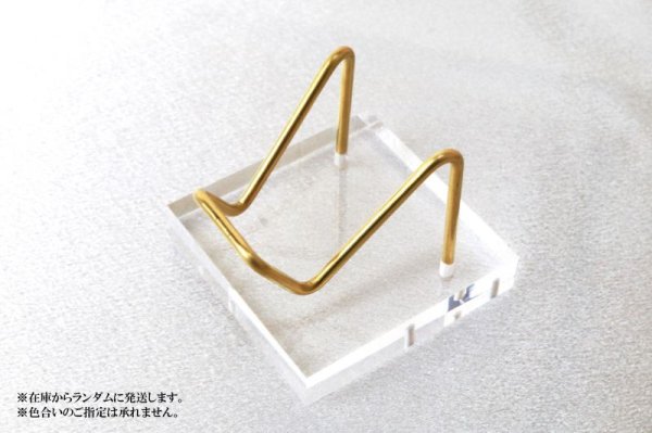 画像2: ディスプレイ　台座　ゴールド　小　約5×5cm　1個　金色　スタンド　インテリア　品番： 13798