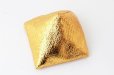 画像2: 金の座布団　ピラミッド型　ゴールド　小　金色　　丸玉台座　ディスプレイ　インテリア　品番： 13806 (2)