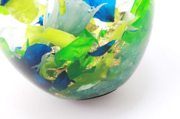 画像4: 置物　プリンセスアップル　グリーンカラー　アパタイト　さざれ石入り　金箔　国産バラ　ドライフラワー　 風水　開運　幸福　幸運　品番： 13944