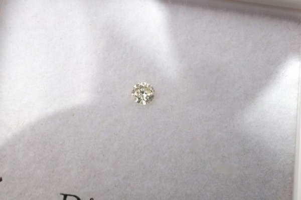画像2: ルース　ダイヤモンド　ラウンド　約2.5mm　ホワイト　カラー　アフリカ産　金剛石　愛　美　金運　パーツ　品番： 14204