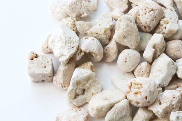 画像3: 【日本銘石】さざれ　琉球石　〈沖縄県〉　約100g　パッケージ付き　精神と肉体エネルギーの復活　魔除け　浄化　品番：14280