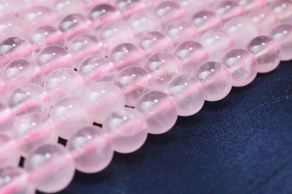 画像3: 連　ローズクォーツ　AA　丸　8mm　マダガスカル産　癒し　幸運　魔除け　前向き　自信　魅了　天然石　品番： 7973
