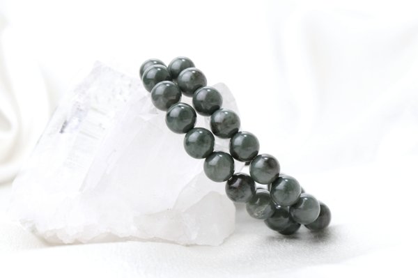 画像4: 【日本銘石】ブレス　出雲碧玉　緑　〈島根県〉　丸　8mm　招福　健康長寿　魔除け　品番：14606