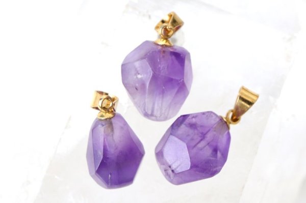 画像3: 【自社製アクセサリー10点以上でクーポン使用後30％OFF対象商品（クーポン番号：AC30）】ペンダントトップ　アメジスト　ゴールド　GD　ブラジル産　日本製　癒し　浄化　ジュエリー　天然石　品番：14930