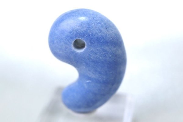 画像3: 勾玉　デュモルチェライト　大　約30mm　AAAランク　ブラジル産　集中力　洞察力　良縁　勇気　置物　天然石　品番： 14991