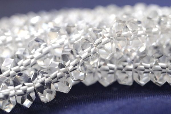 画像4: 連　クリスタル（水晶）　ソロバンカット　約7×3.5mm　ブラジル産　クォーツ　浄化　エネルギー　天然石　品番： 8254