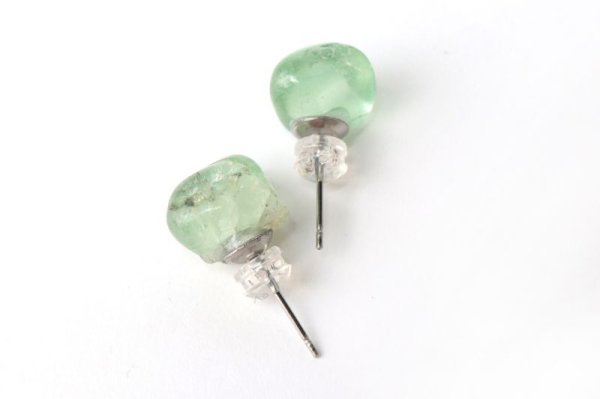 画像4: 【自社製アクセサリー10点以上でクーポン使用後30％OFF対象商品（クーポン番号：AC30）】ピアス　フローライト　突き刺し型　 レギュラー　シルバー　SV　中国産　日本製　癒し　浄化　ジュエリー　天然石　※ポイント対象外　品番： 7076