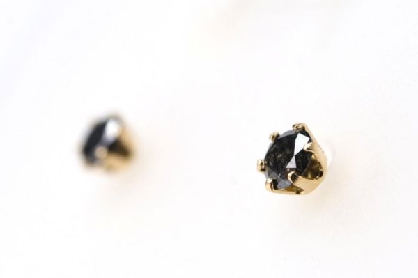 画像2: ピアス　ブラックダイヤモンド　約3mm　18金ゴールド　アフリカ産　日本製　愛　美　ジュエリー　天然石　品番： 7078
