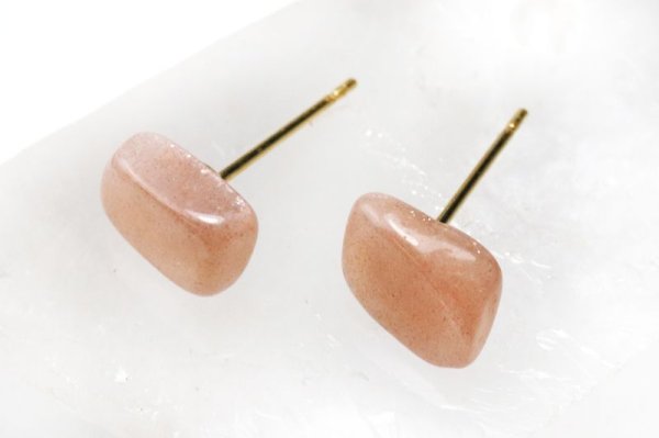 画像3: 【自社製アクセサリー10点以上でクーポン使用後30％OFF対象商品（クーポン番号：AC30）】ピアス　オレンジムーンストーン　突き刺し型　ゴールド　GD　スリランカ産　日本製　人間の情緒　社交性　喜び　楽観的思考　ジュエリー　天然石　※ポイント対象外　品番： 15112