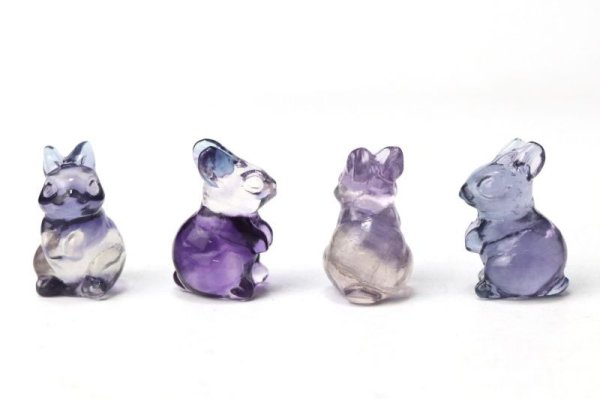 画像4: 置物　フローライト　ウサギ型　1個　ランダム発送　干支　卯　ラビット　癒し　浄化　彫り物　天然石　品番： 7396