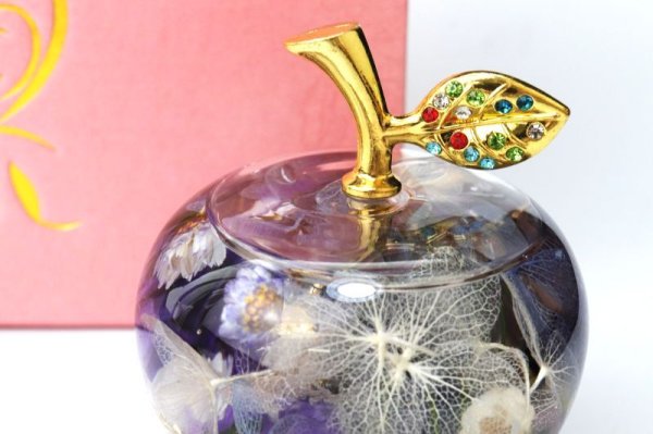 画像4: 置物　ハーバリウム　ミニリンゴ　紫　パープル　トルマリン　さざれ石入り　希望　調和　安定　風水　開運　運気上昇　浄化　アップル　インテリア 　品番： 15225