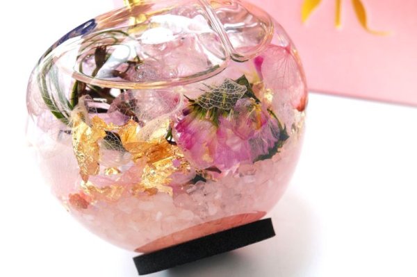 画像3: 置物　ハーバリウム　ミニリンゴ　桃　ピンク　ローズクォーツ　さざれ石入り　幸運　魔除け　前向き　自信　魅了　風水　開運　運気上昇　浄化　アップル　インテリア　品番： 15261