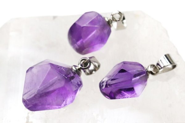 画像3: 【自社製アクセサリー10点以上でクーポン使用後30％OFF対象商品（クーポン番号：AC30）】ペンダントトップ　アメジスト　ステンレス　ブラジル産　日本製　癒し　浄化　ジュエリー　天然石　品番：15320