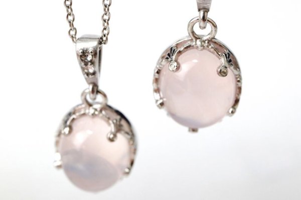 画像5: 【自社製アクセサリー10点以上でクーポン使用後30％OFF対象商品（クーポン番号：AC30）】ペンダントトップ　ローズクォーツ　オーバル　約12×9mm　ステンレス　マダガスカル産　日本製　恋愛　美しさ　ジュエリー　天然石　品番：15401