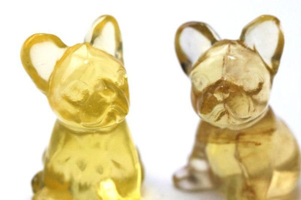 画像3: 置物　ミニ彫り物　フローライト　ブルドッグ　1個　忠義　邪気を払う　創造力　癒し　浄化　天然石　品番： 15466