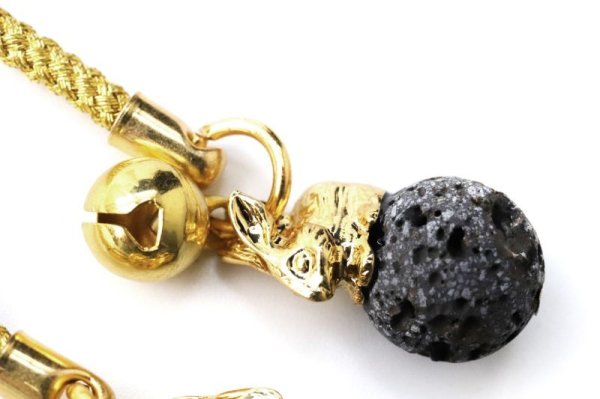 画像4: 【日本銘石】干支ストラップ　富士溶岩　〈静岡県〉　卯（うさぎ）　運気上昇　幸運　金運　富士信仰　地球のエネルギー放出　健康　十二支　お守り　※ポイント対象外　品番：15474