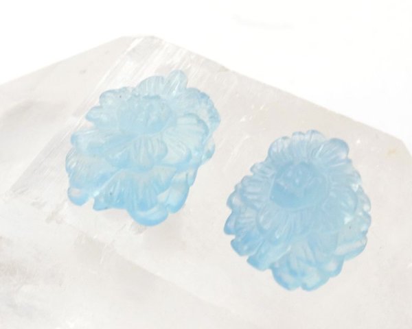 画像4: 天然石パーツ　アクアマリン　花彫り　ブレス用　横穴　貫通穴　幸福　愛情　ビーズ　彫刻パーツ　天然石　品番：15657