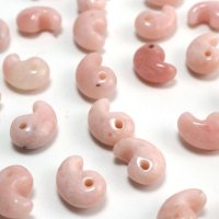 古代勾玉　ピンクオパール　約10mm　希望　幸運　愛　置物　天然石　品番： 15658