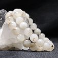 画像2: ブレス　イジェン水晶（白）　丸　約10mm　インドネシア産　浄化　魔除け　エネルギーチャージ　パワーストーン　天然石　品番： 15821 (2)