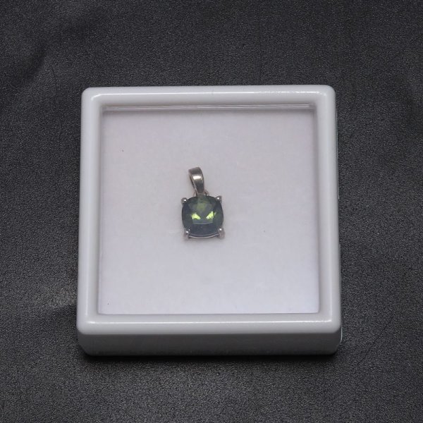 画像5: 【現品限り】ペンダントトップ　モルダバイト＜チェコ産＞　シルバー925　ケース付き　才能　能力　魔除け　厄除け　パワーストーン　天然石　品番：15917