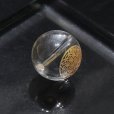 画像2: 【オリジナル商品】カービング　神聖幾何学模様　フラワーオブライフ　水晶(金彫り)　約14mm　　品番： 15979 (2)