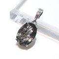 【自社製アクセサリー10点以上でクーポン使用後30％OFF対象商品（クーポン番号：AC30）】ペンダントトップ　ブラックルチル　オーバルハンドカット　約10×14mm　ブラジル産　ケース付き　ステンレス　シルバー　日本製　浄化　パワーストーン　天然石　※ポイント対象外　品番：16015