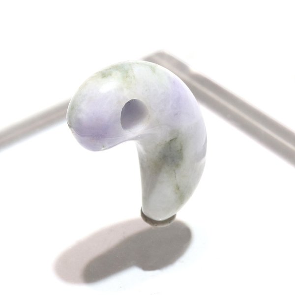 画像3: 【現品限り】【日本銘石】勾玉　糸魚川翡翠＜新潟県＞　ラベンダー　約19mm　小滝産　桐箱入り　穴あき　日本製　国石　安定　平穏　慈悲　智恵　パワーストーン　天然石　品番：16316