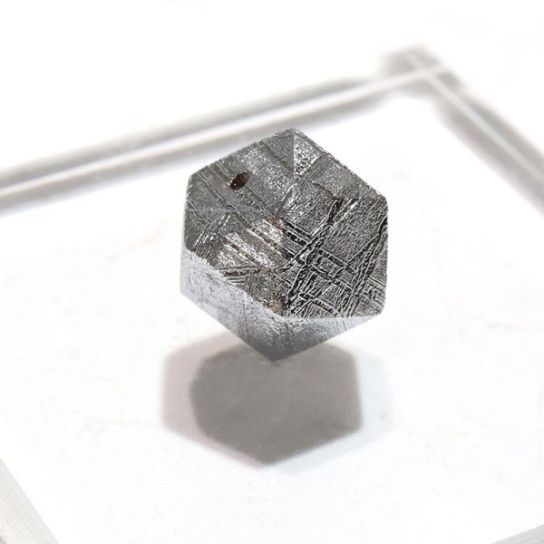 画像1: バラ石　ギベオン＜ナミビア産＞　シルバー　カット　約10mm　穴あき　一粒売り　宇宙のパワー　隕石　パワーストーン　天然石　品番：16559