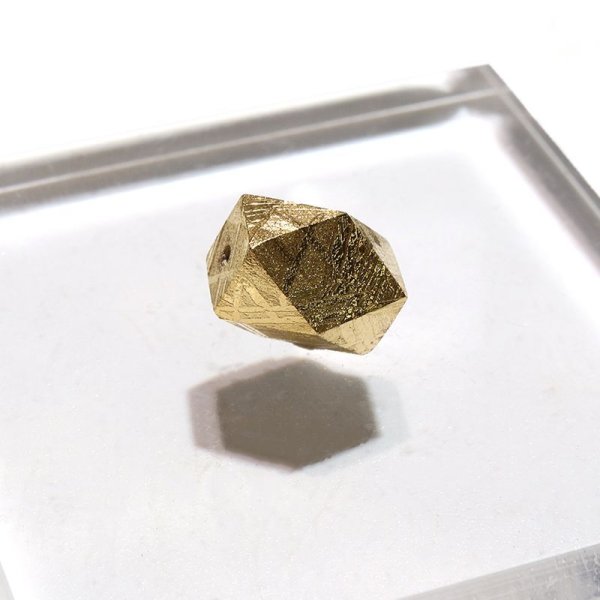 画像1: バラ石　ギベオン＜ナミビア産＞　ゴールド　カット　約7×10mm　穴あき　一粒売り　宇宙のパワー　隕石　パワーストーン　天然石　品番：16613