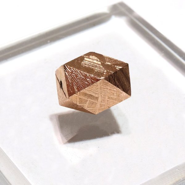 画像1: バラ石　ギベオン＜ナミビア産＞　ピンクゴールド　カット　約8×12mm　穴あき　一粒売り　宇宙のパワー　隕石　パワーストーン　天然石　品番：16612