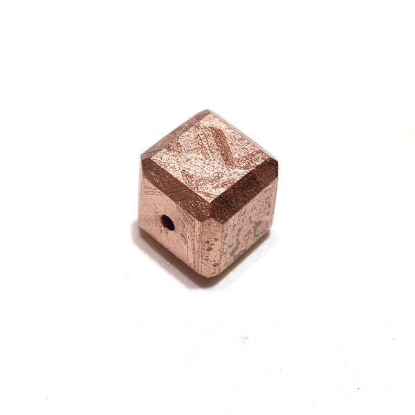 画像3: バラ石　ギベオン＜ナミビア産＞　ピンクゴールド　キューブ　約8mm　穴あき　一粒売り　宇宙のパワー　隕石　パワーストーン　天然石　品番：16606