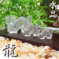 置物　彫り物　水晶　約40×25mm　龍　風水　運気　金運　財運　パワーストーン　品番：16628