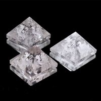 置物　水晶（素彫り）四神　ピラミッド　浄化　クォーツ　パワーストーン　天然石　品番：17010