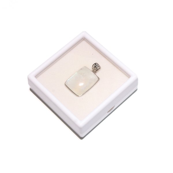 画像6: 【自社製アクセサリー10点以上でクーポン使用後30％OFF対象商品（クーポン番号：AC30）】ペンダントトップ　レインボームーンストーン　スクエアカット　スリランカ産　silver925　シルバー　ケース付き　日本製　人間の情緒　社交性　喜び　パワーストーン　天然石　品番：17141